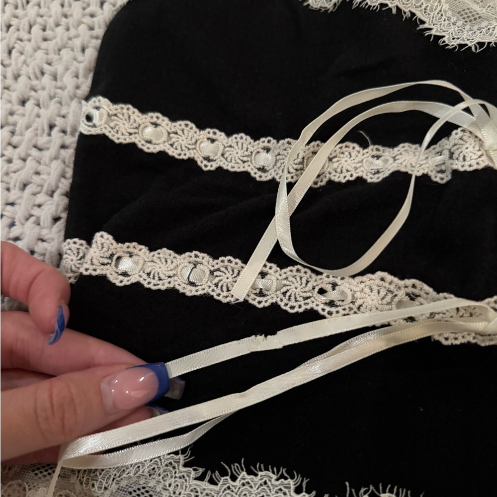 Sky to Moon Lace Trim Black Tank Top - Picture 4 of 5